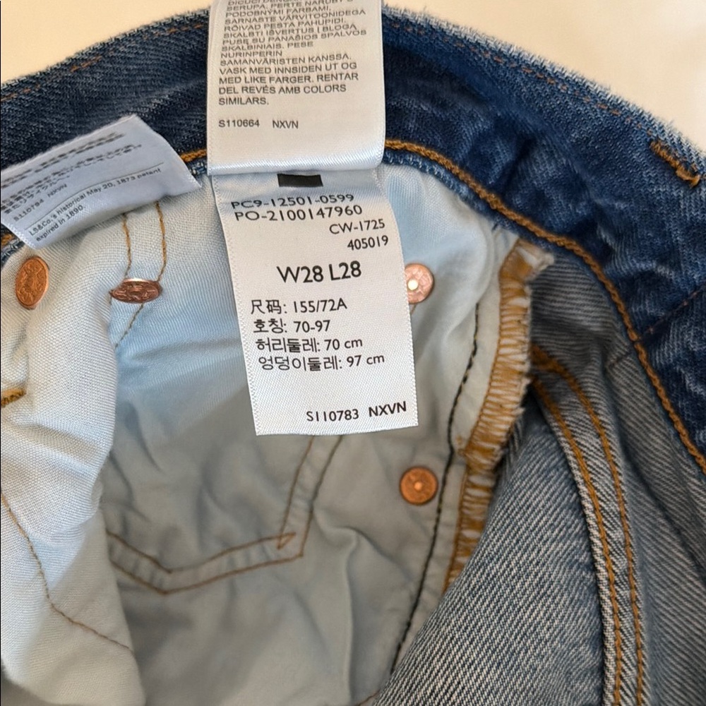 Levi’s 501® ORIGINAL SELVEDGE WOMEN'S JEANS size 28 x26L - Picture 5 of 10